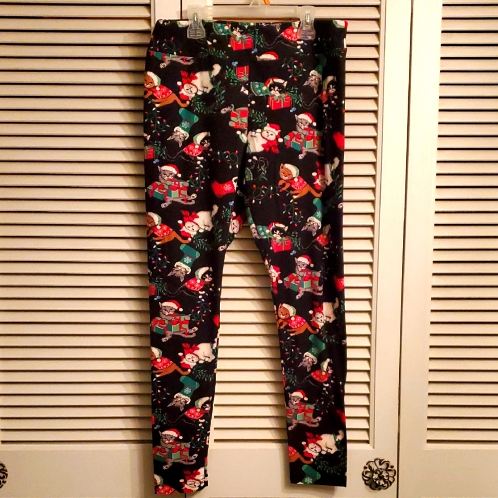Holiday Time Pajama Leggings - Black with Festive Print